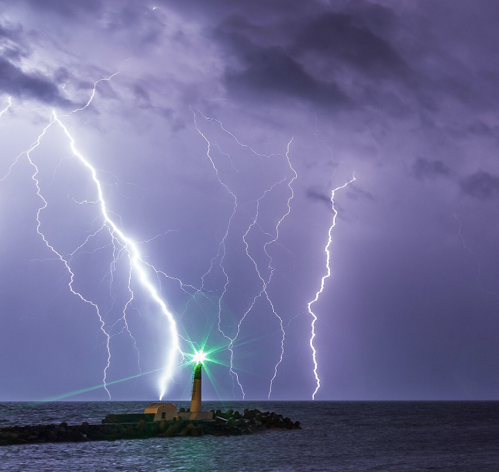 South West of England Set for Heavy Rain Thunderstorms and Lightning Today
