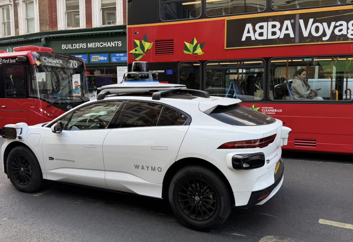 London Launches Campaign Against Waymo Robotaxis Threatening 150000 Drivers