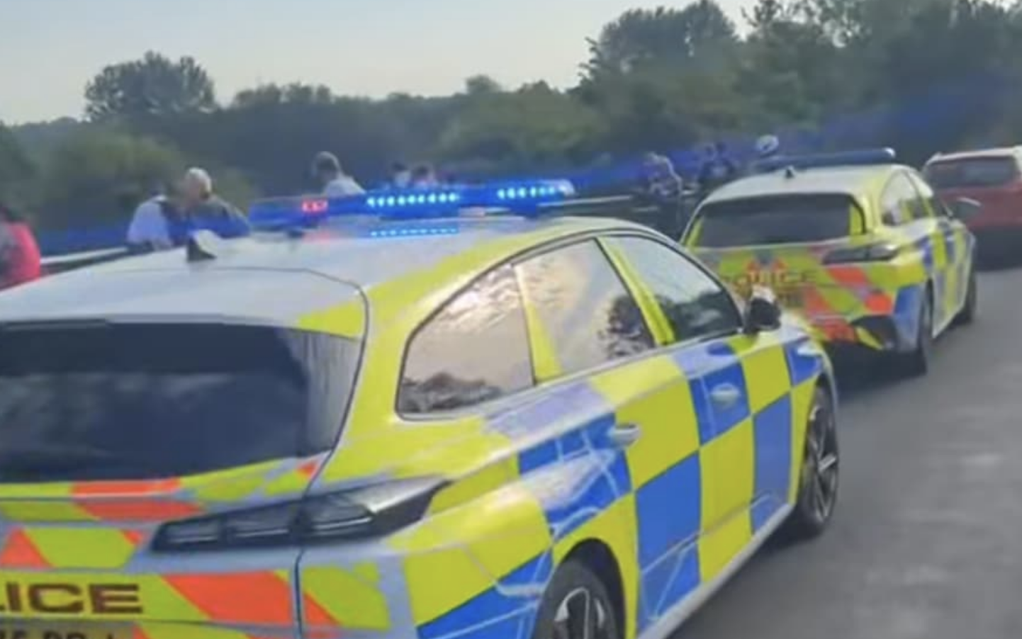 14-Year-Old Boy Dies After Entering River Thames at Donnington Bridge