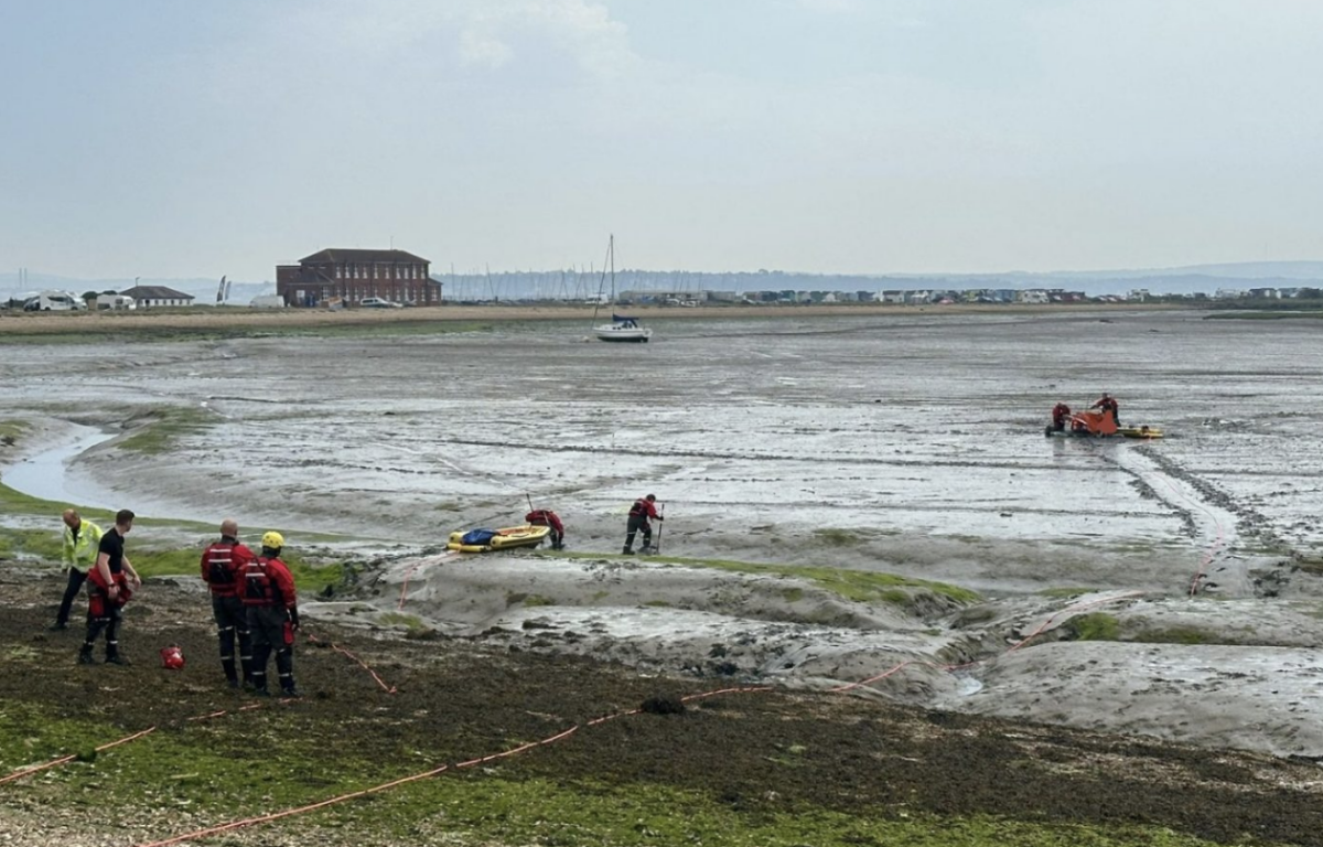 Five Paddleboarders Rescued from Mud at Calshot in Multi-Agency Effort