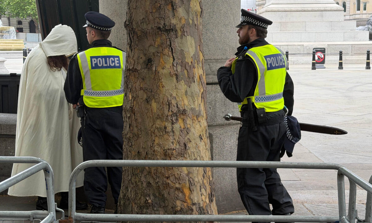 Woman Arrested for Carrying Real Sword at Tommy Robinson March in London