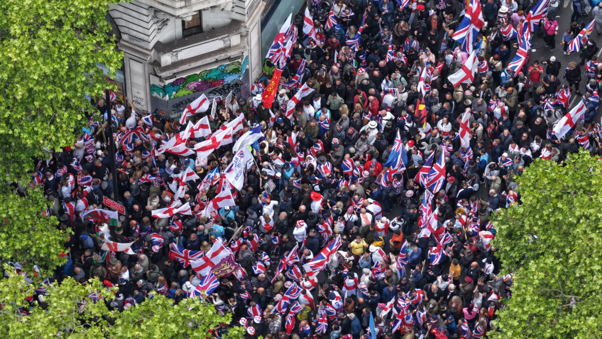 Tommy Robinson Unite The Kingdom Rally Met Police Estimate 50,000 Attendees