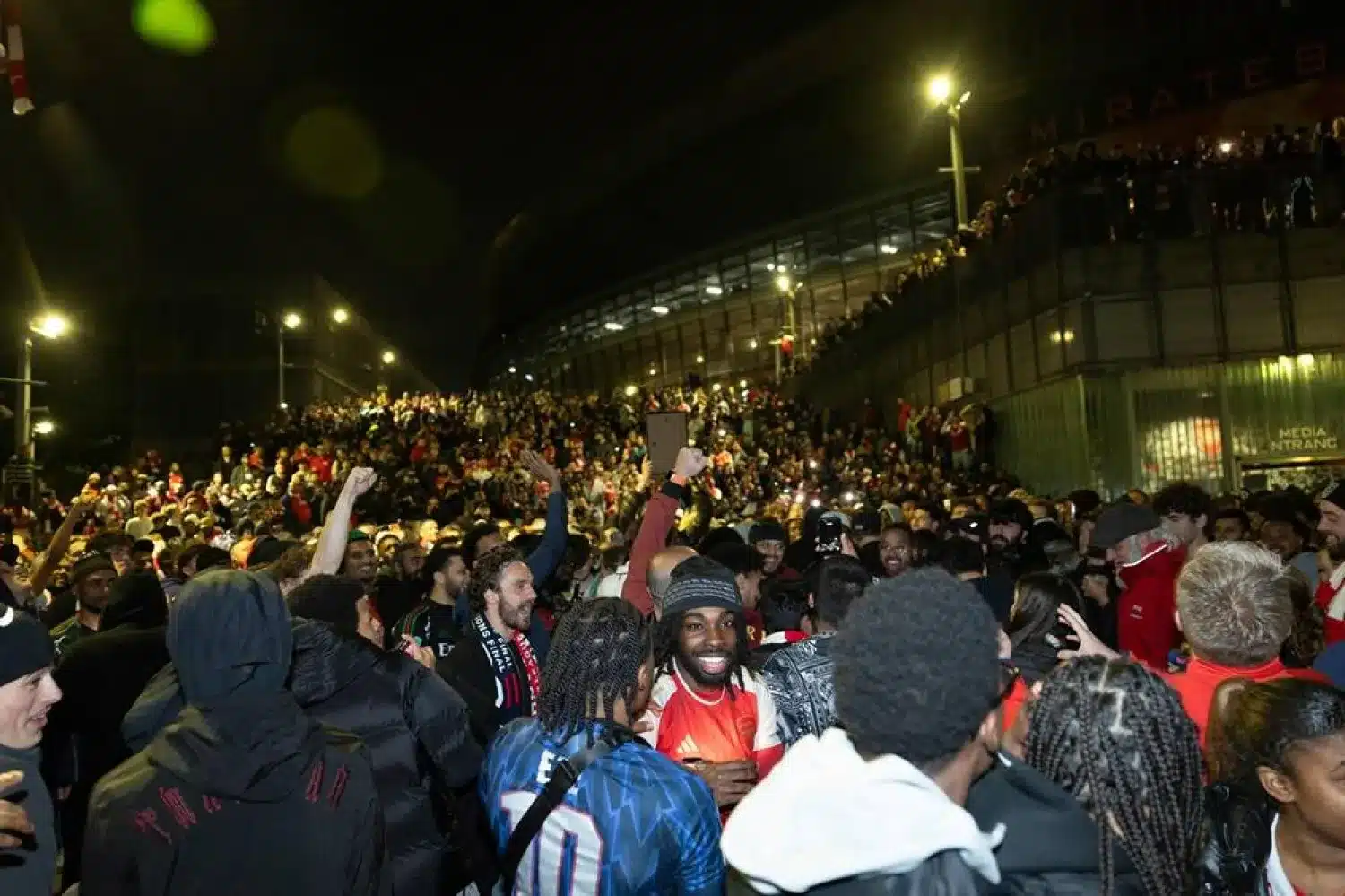 Arsenal Title Celebrations Outnumber Unite The Kingdom Rally in London