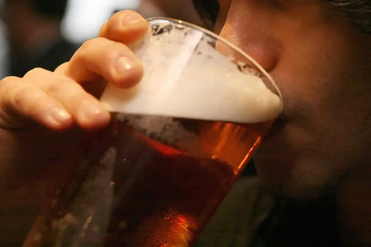 London’s Pint Price Hits £10 at Luxury Mayfair Pubs