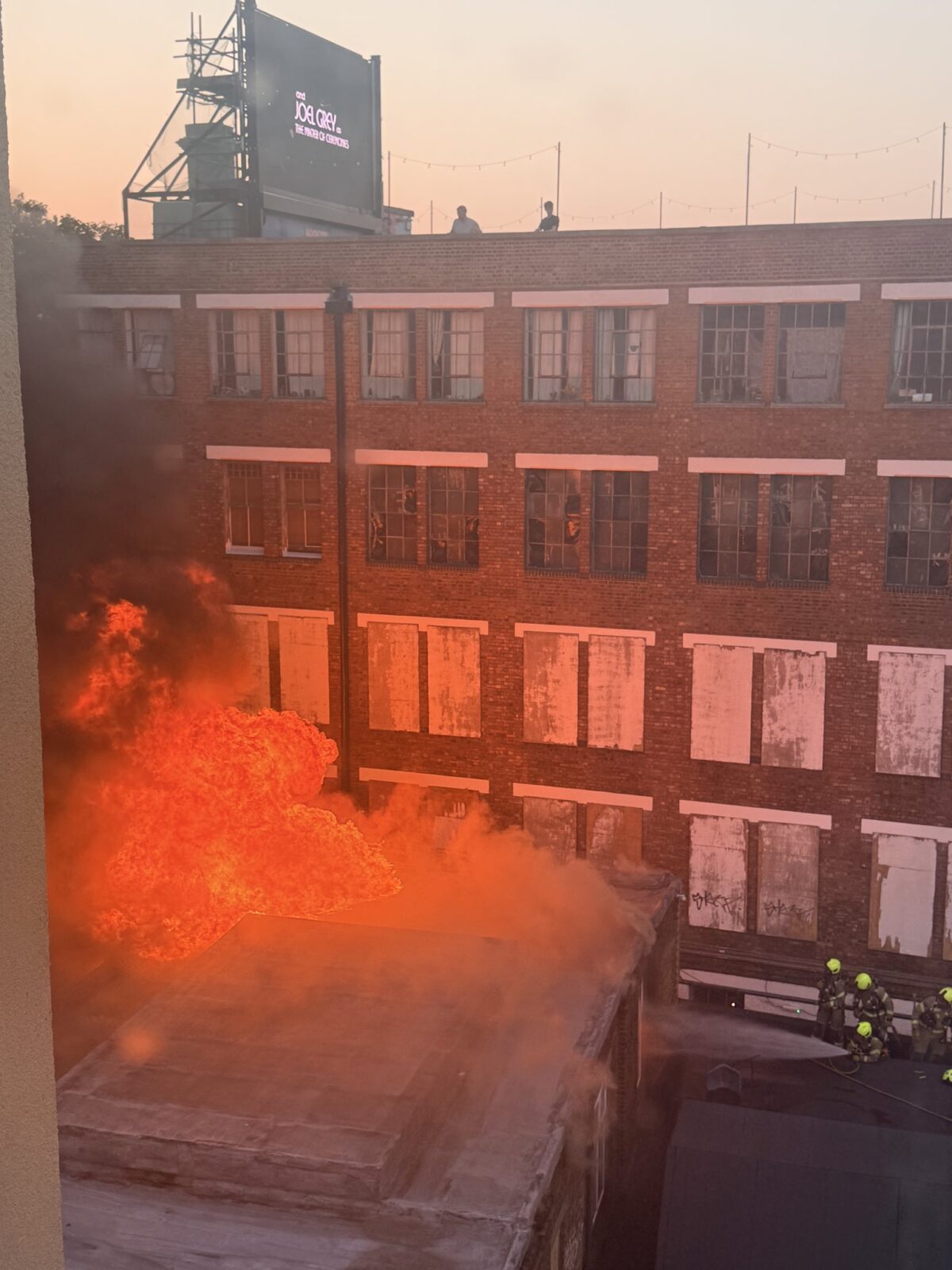 Major Fire Engulfs Peckham Shop on Rye Lane – Firefighters Battle Blaze
