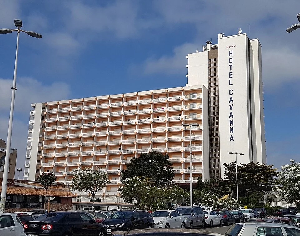 Tourist Hurt As Ninth-Floor Balcony Collapses Into Spanish Hotel Pool