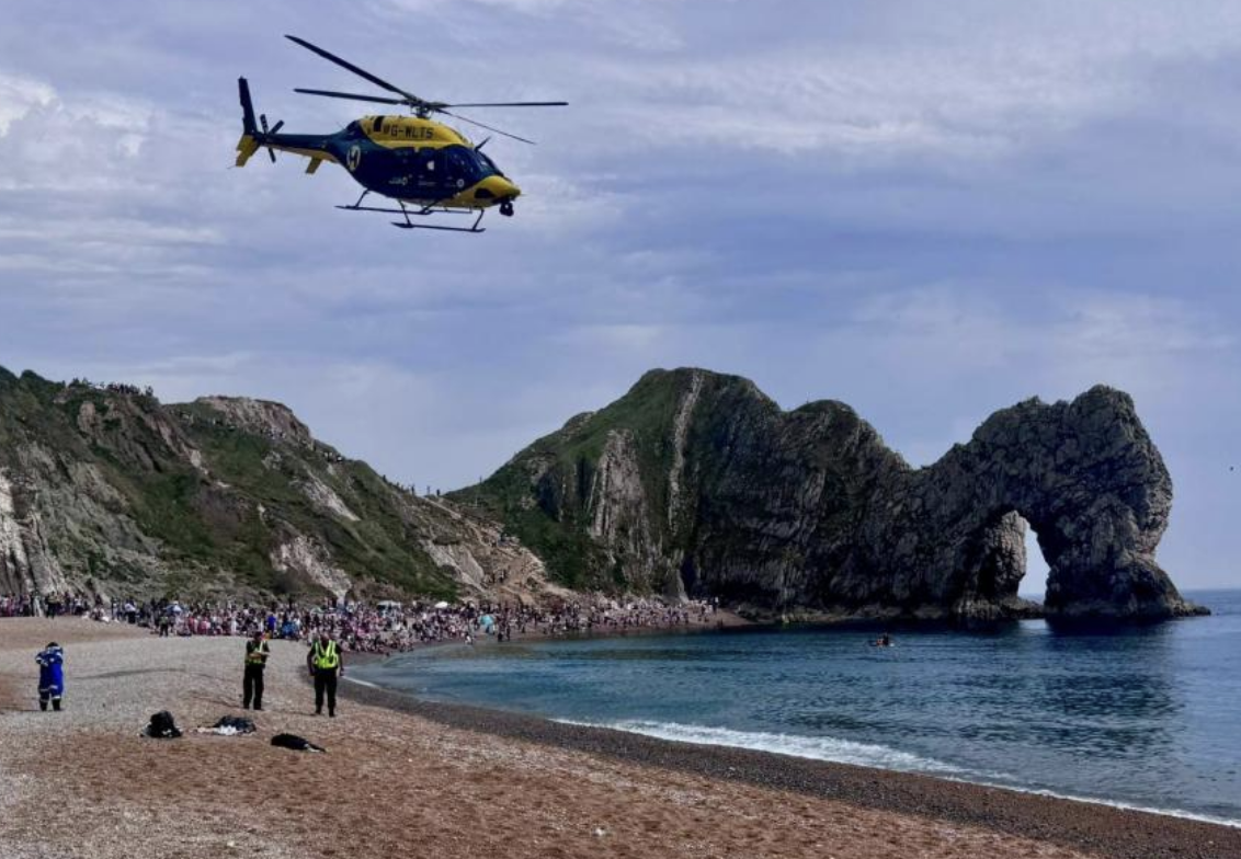 Wiltshire Air Ambulance Rushes to Drowning Victim at Dorset’s Durdle Door