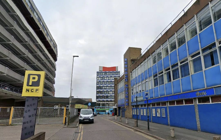 Man’s Body Found in Leicester Van After London Murder, Met Police Investigate