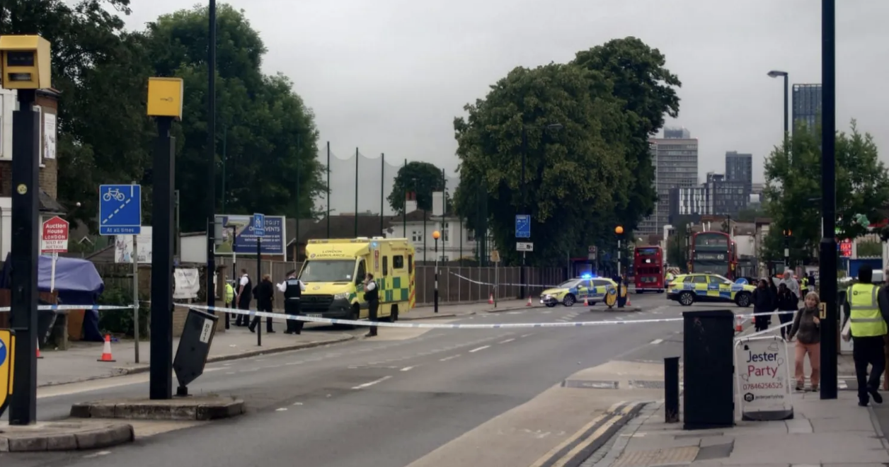 Delivery Rider Injured in South Croydon Hit-and-Run on Brighton Road