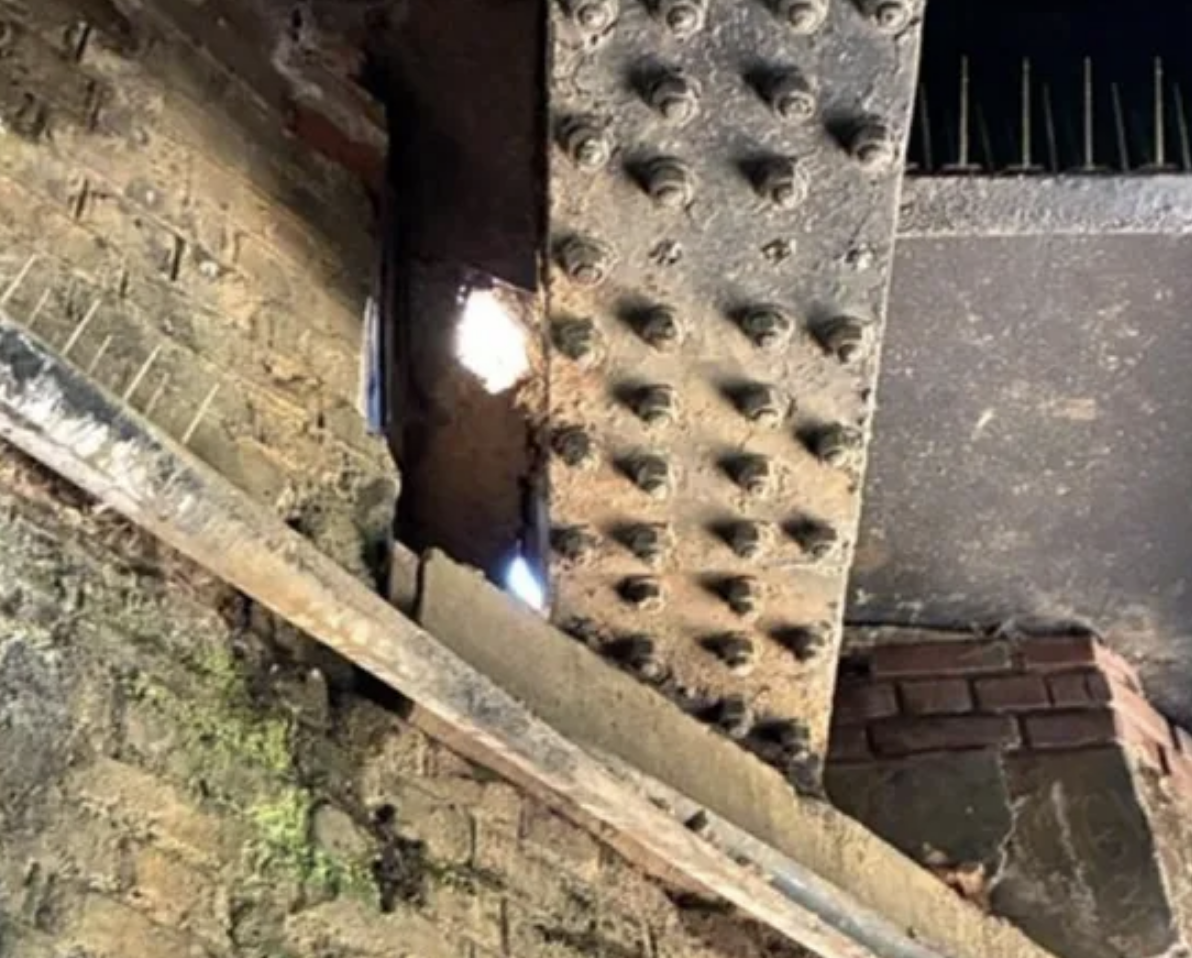 Gatwick Sinkholes Cause London Train Cancellations and Chaos