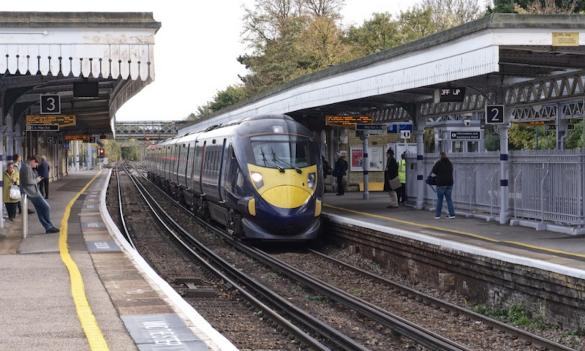 Teenagers Arrested for Knife Robberies on Kent Trains