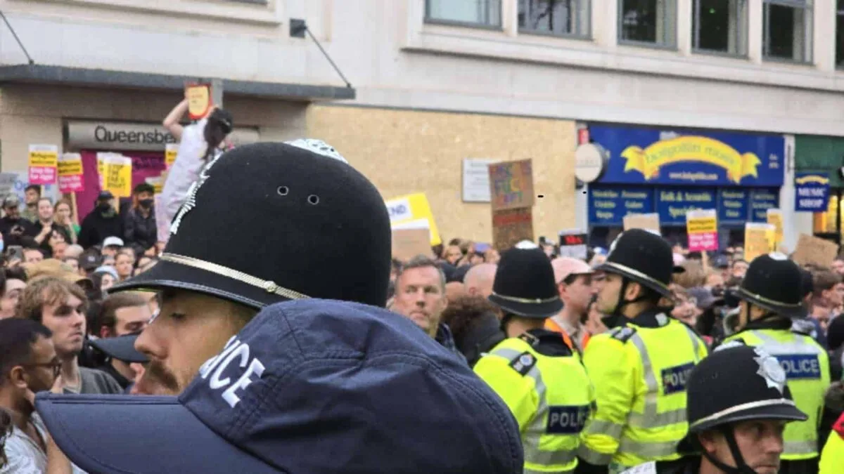 Brighton Prepares for Weekend Protests with Police Travel Alerts