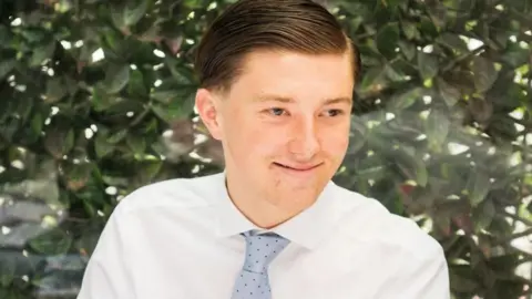 Hampshire Police Took Eight Minutes to Find Stab Wound on Henry Nowak