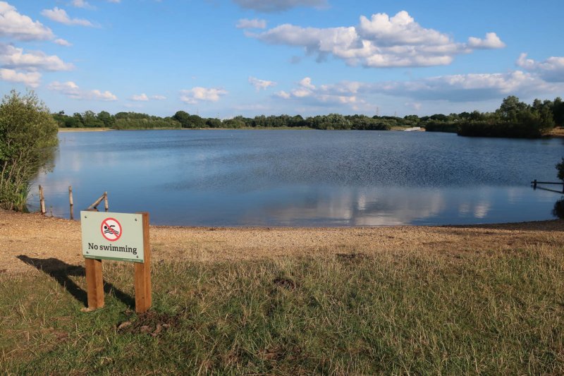 15-Year-Old Boy Missing After Swimming at Testwood Lakes, Hampshire