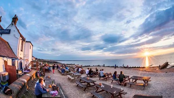 Dispersal orders for east Kent coastal towns during warm weather weekend