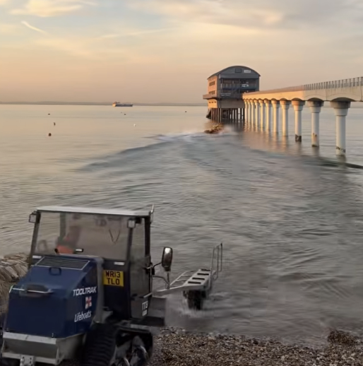 Teenager Rescued by Bembridge RNLI and Coastguard at Luccombe Cliffs