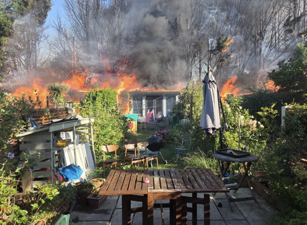 Massive Walthamstow fire damages homes and disrupts Overground as 125 firefighters battle blaze