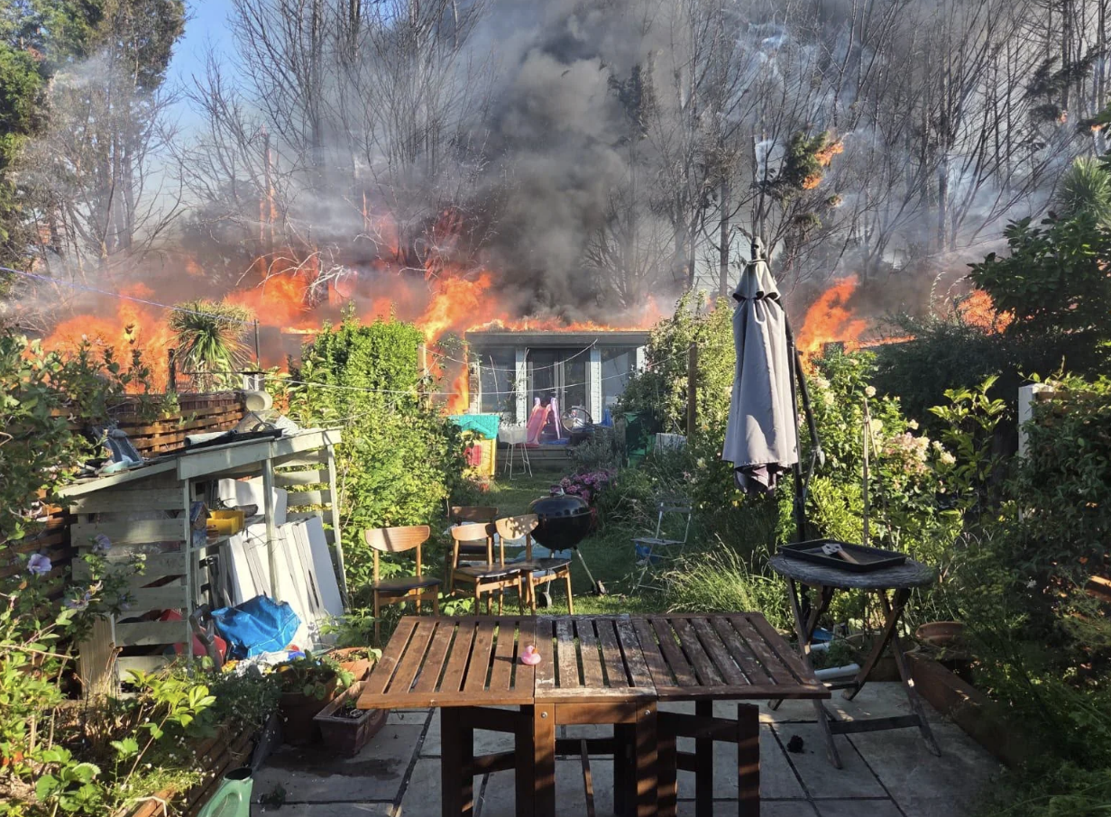 Massive Walthamstow fire damages homes and disrupts Overground as 125 firefighters battle blaze