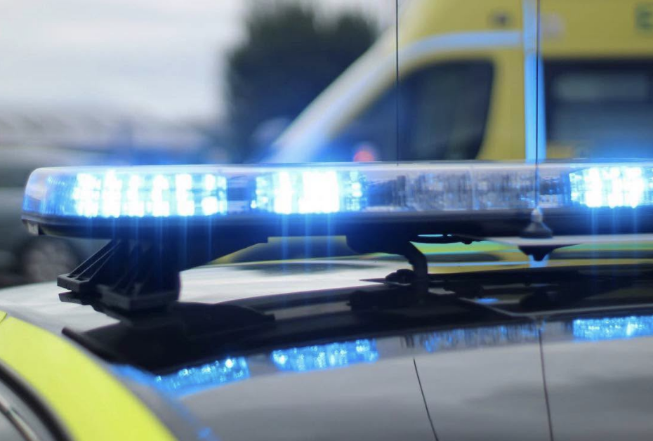 Two arrested on suspicion of murder after man found dead in Leicester street