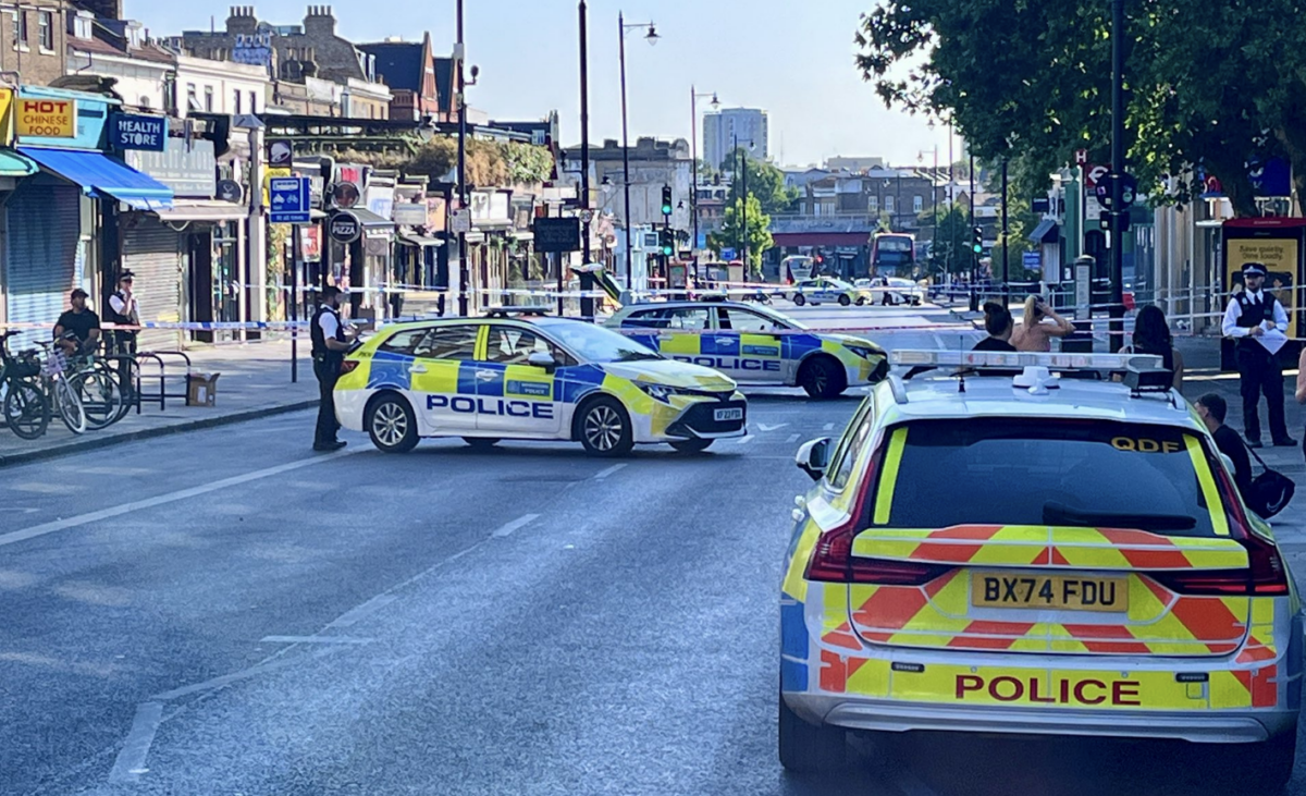 Man dies after stabbing on Clapham High Street in early hours