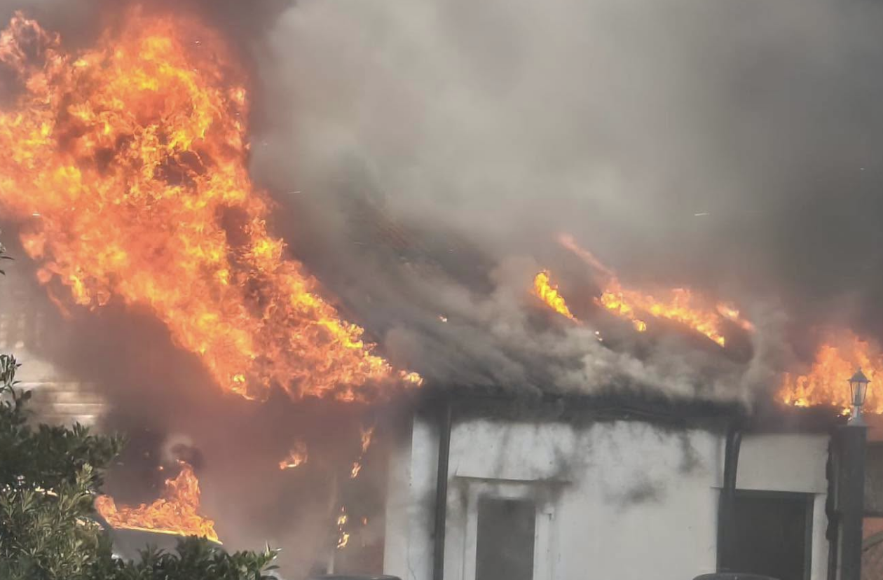 Major garage fire closes A38 near Burnham-on-Sea as cylinders and vehicles burn