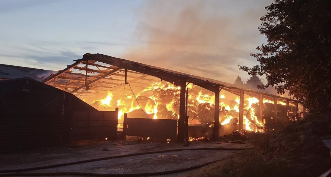 Around 60 firefighters tackle huge East Lulworth barn fire involving 2,000 hay bales