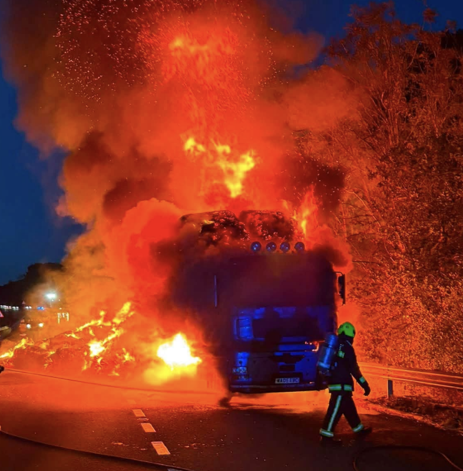 Huge A303 lorry fire sees six fire crews battle blaze through the night