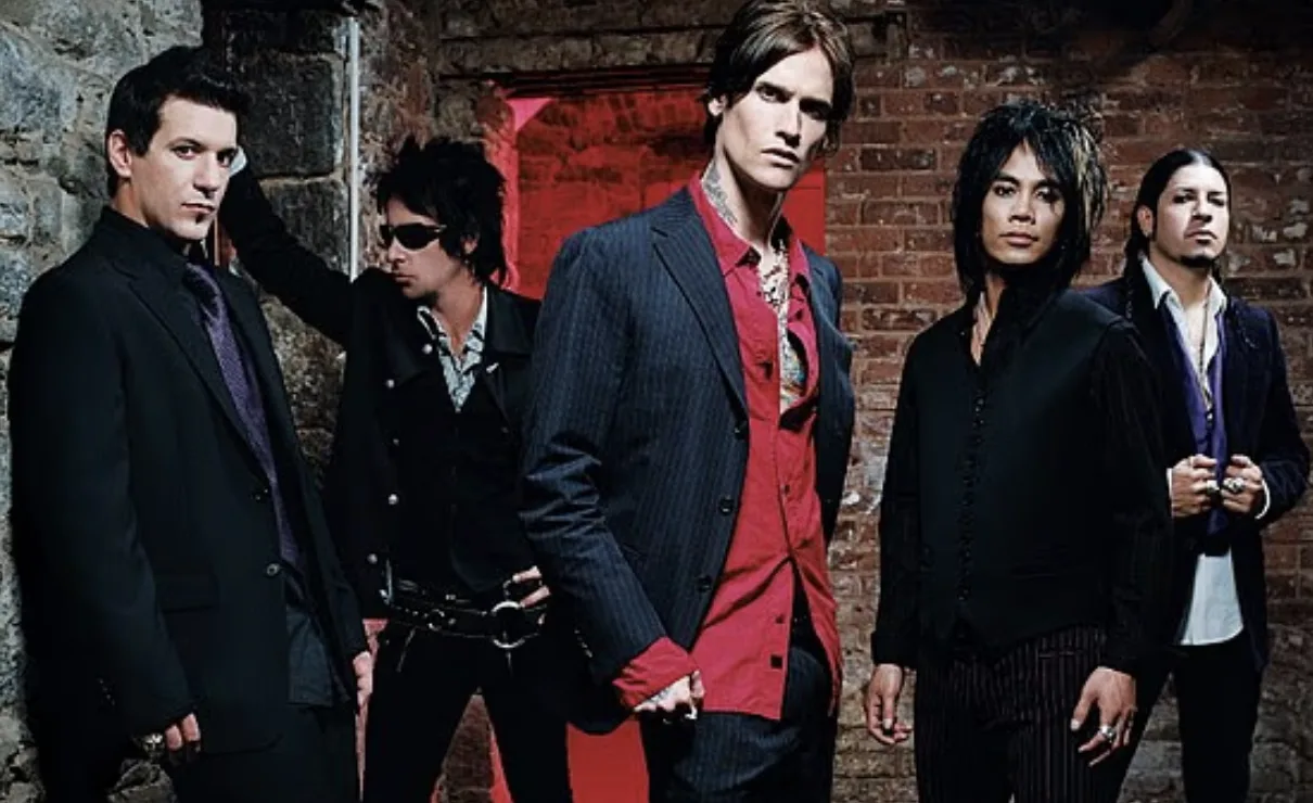 One Dead After Buckcherry Tour Bus Involved in Fatal Multi-Vehicle Crash