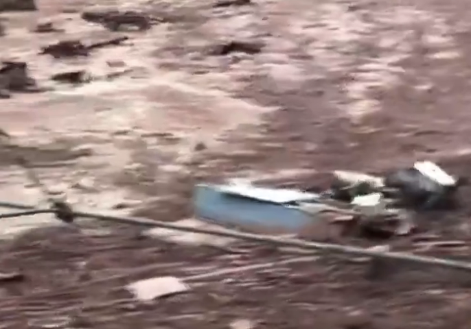 More than 20 hikers missing after flash floods tear through Grand Canyon