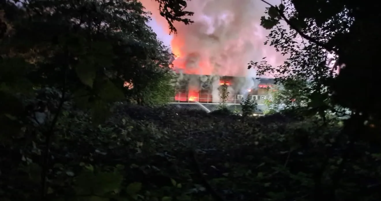 Eight fire engines tackle blaze at veterinary practice in Hastings