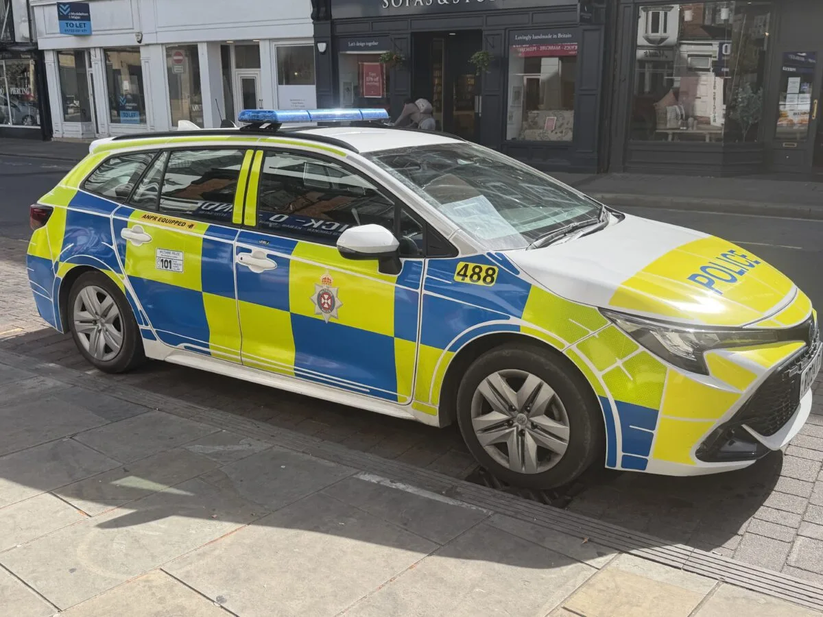 Police appeal after car approaches two 10-year-old children in Salisbury