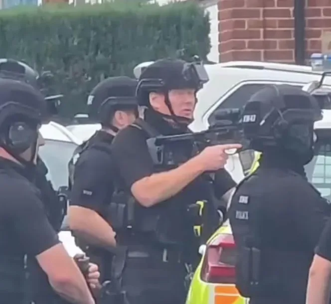 Armed police and dogs search Bradford property during criminal investigation