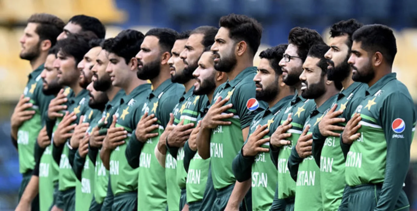 Protesters gather at Portsmouth hotel after mistaking Pakistan cricket team for migrants