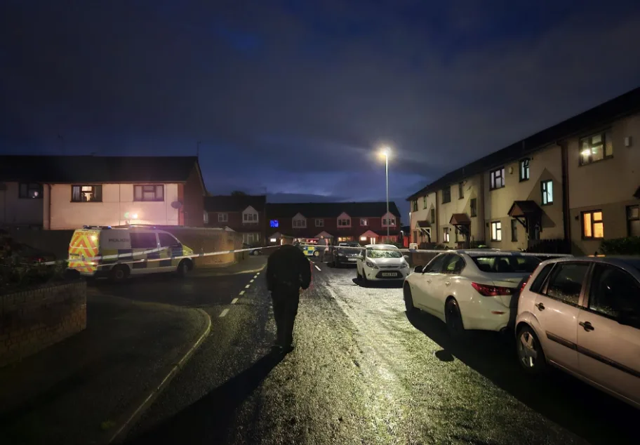 Police cordon off Cobden Avenue as residents report detectives called to scene
