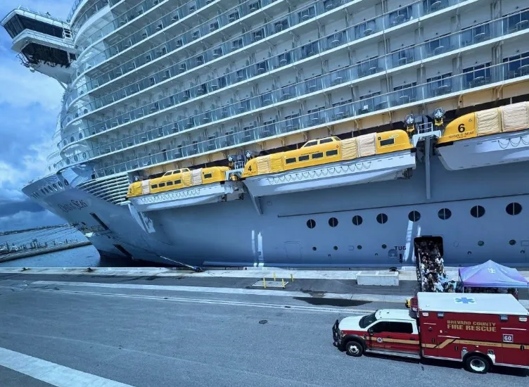 Oasis of the Seas delayed after two passengers require urgent medical evacuations