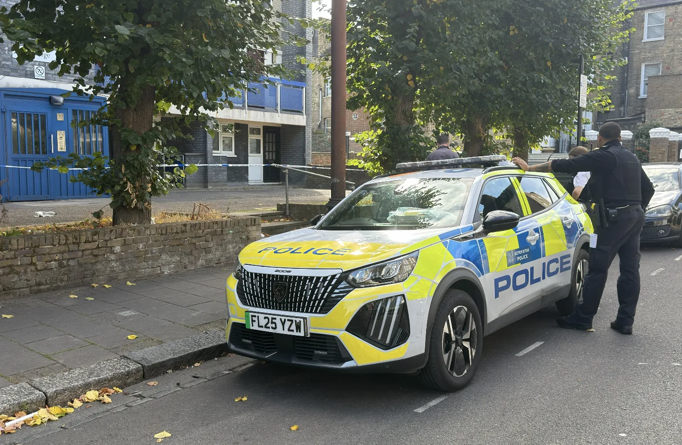 Three Arrested After Man Stabbed in Hackney