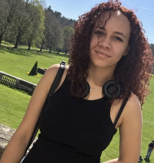 Family pay tribute to 18-year-old Acacia Barnett killed in High Wycombe crash
