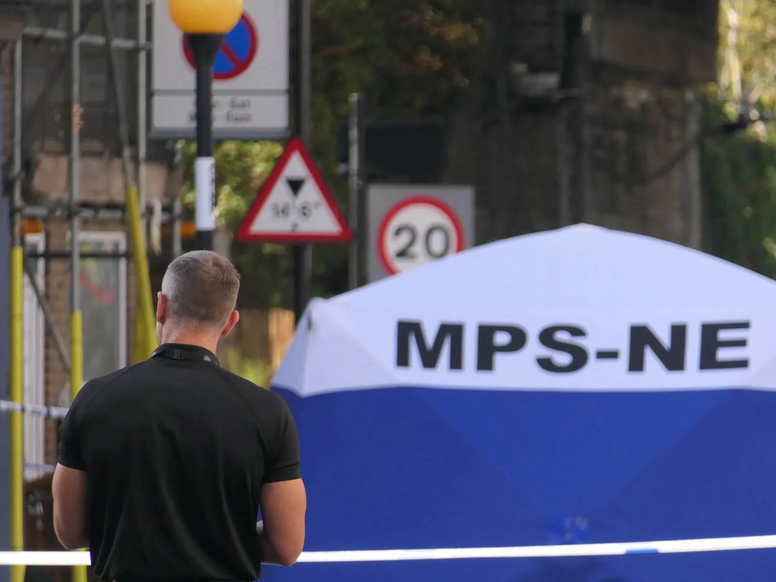 Cyclist, 24, dies after hit-and-run collision with moped in North Kensington