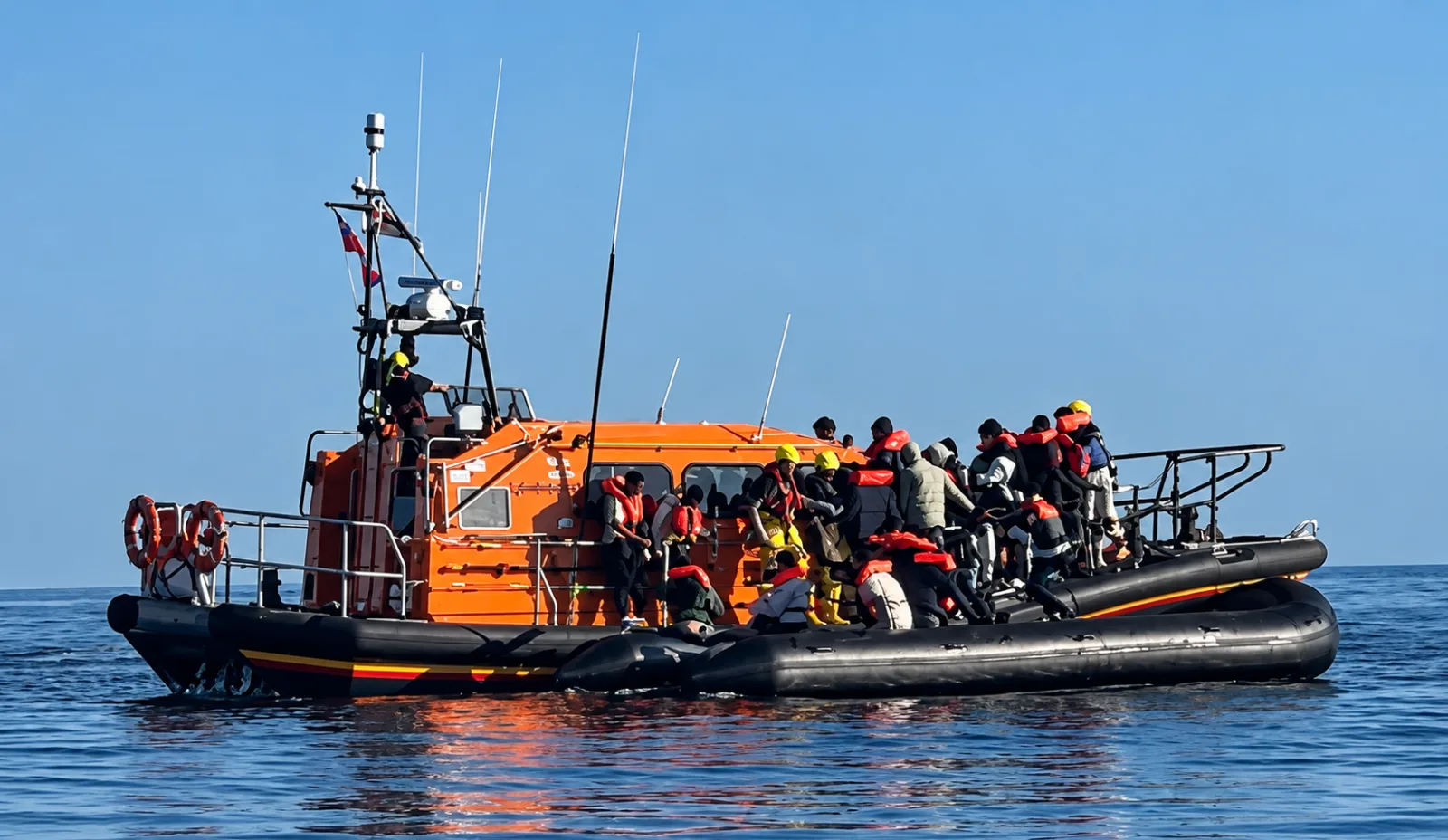 Police stand down Portsmouth and Gosport operation after migrant boat leaves Hampshire area