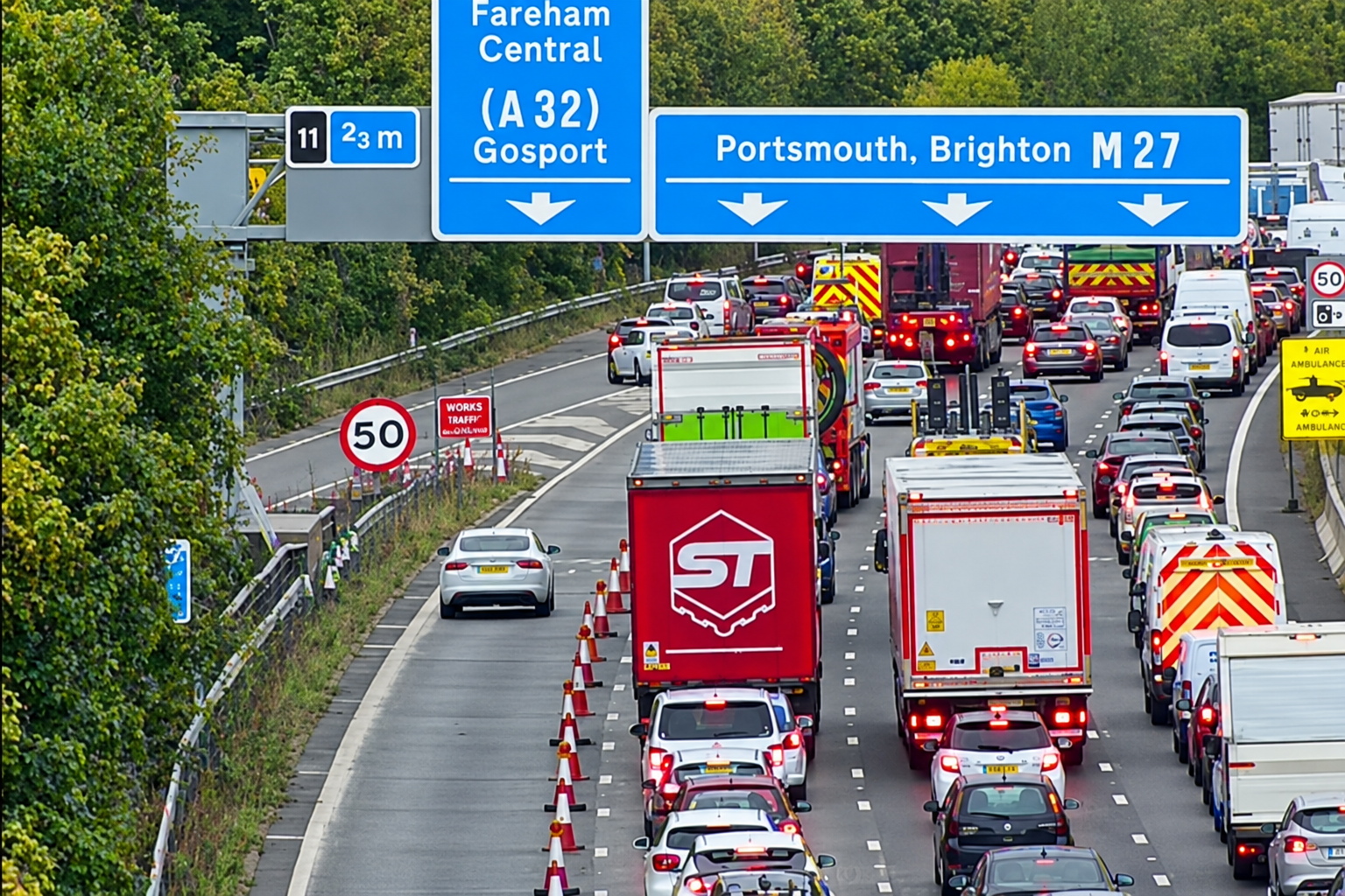 M27 closed in Hampshire after serious collision involving motorcycle