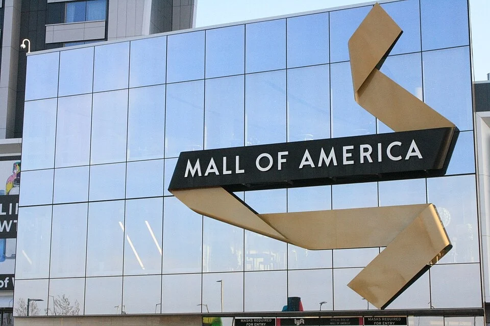 Teenager charged over alleged ISIS-inspired plot to attack Mall of America