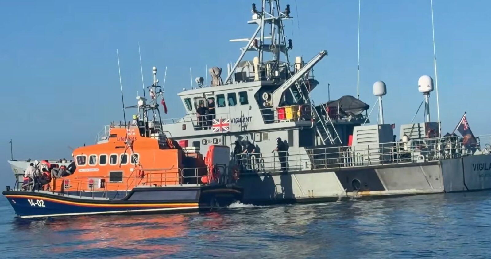 Police investigate alleged VHF threats against RNLI crews during Gosport migrant operation