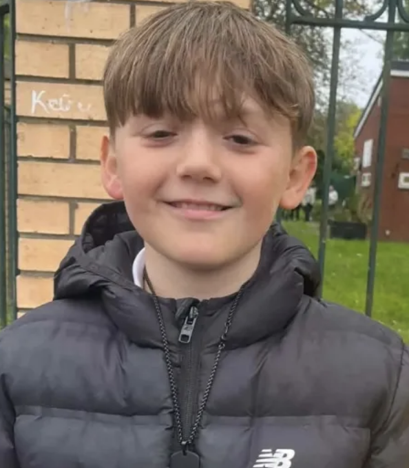 Boy, 11, bitten by dog after trying to help screaming woman in Newton Heath