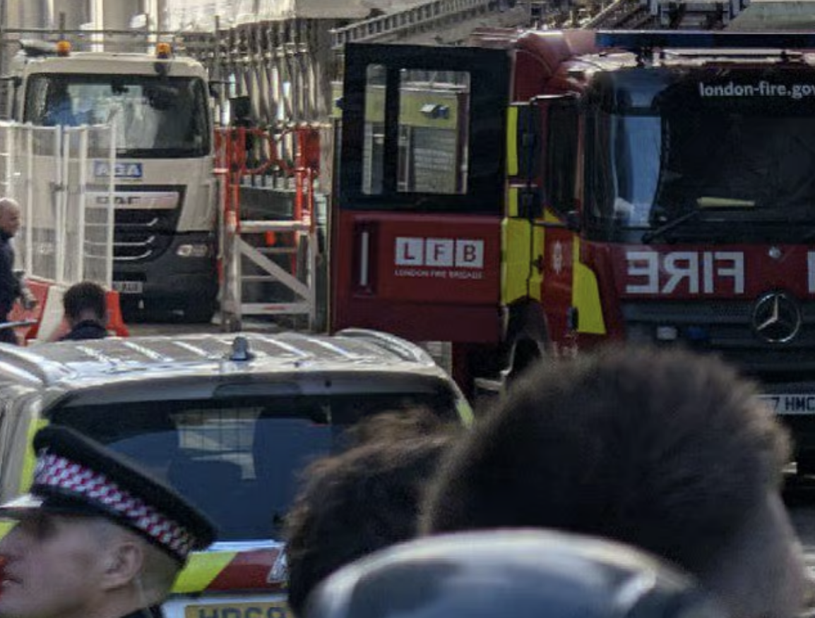 Almost 5,000 people evacuated after gas leak in City of London