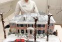 Baker Whips Up Stunning Home Alone Cake for Christmas Window!